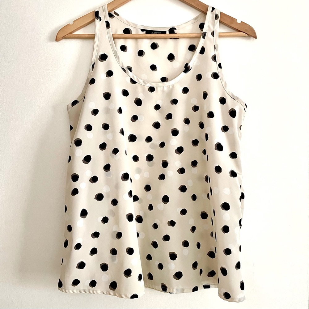 Apt. 9 sleeveless dotted shell